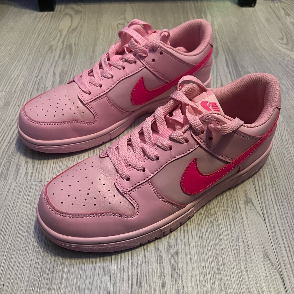 Nike Dunk Triple Pink Women’s Sneakers